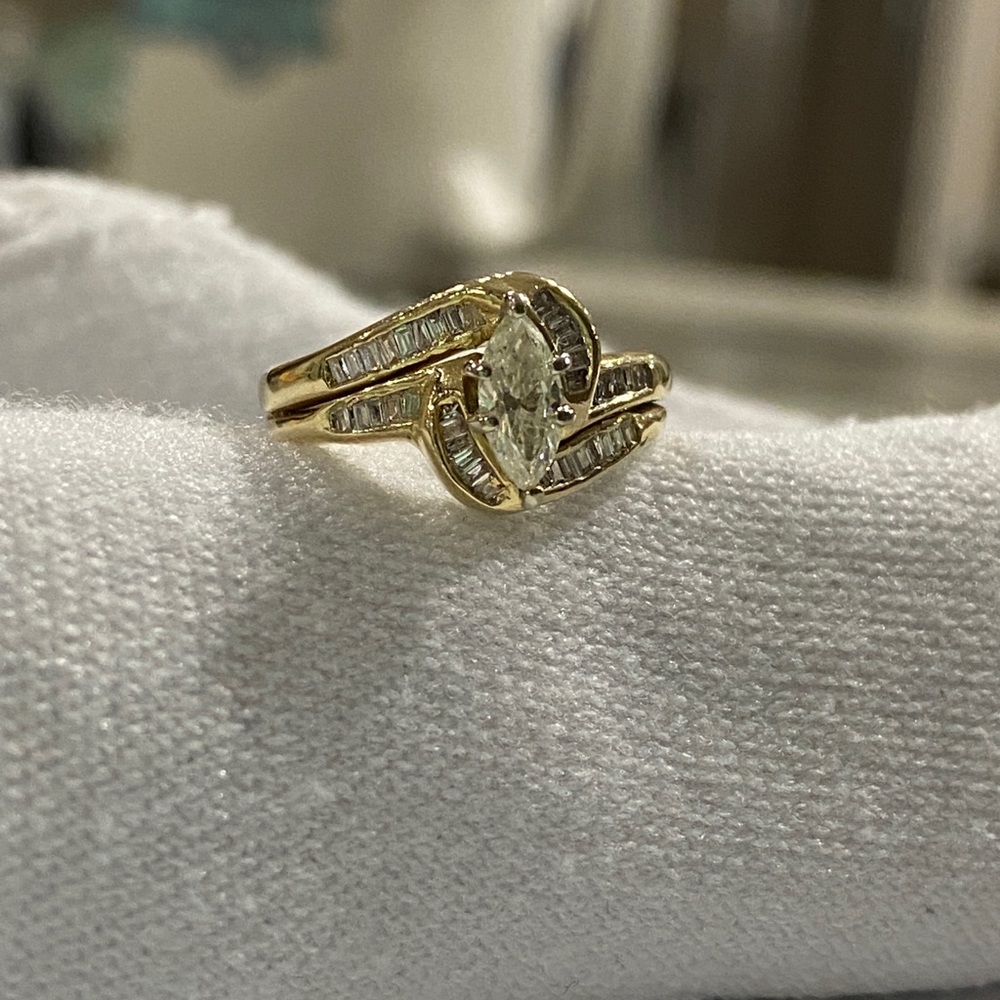 14K Gold Diamond Wedding Ring Set